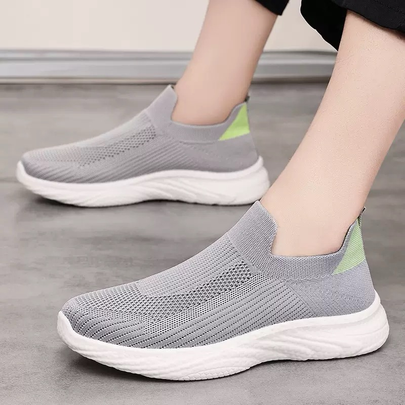 Flyknit breathable mesh sneakers
