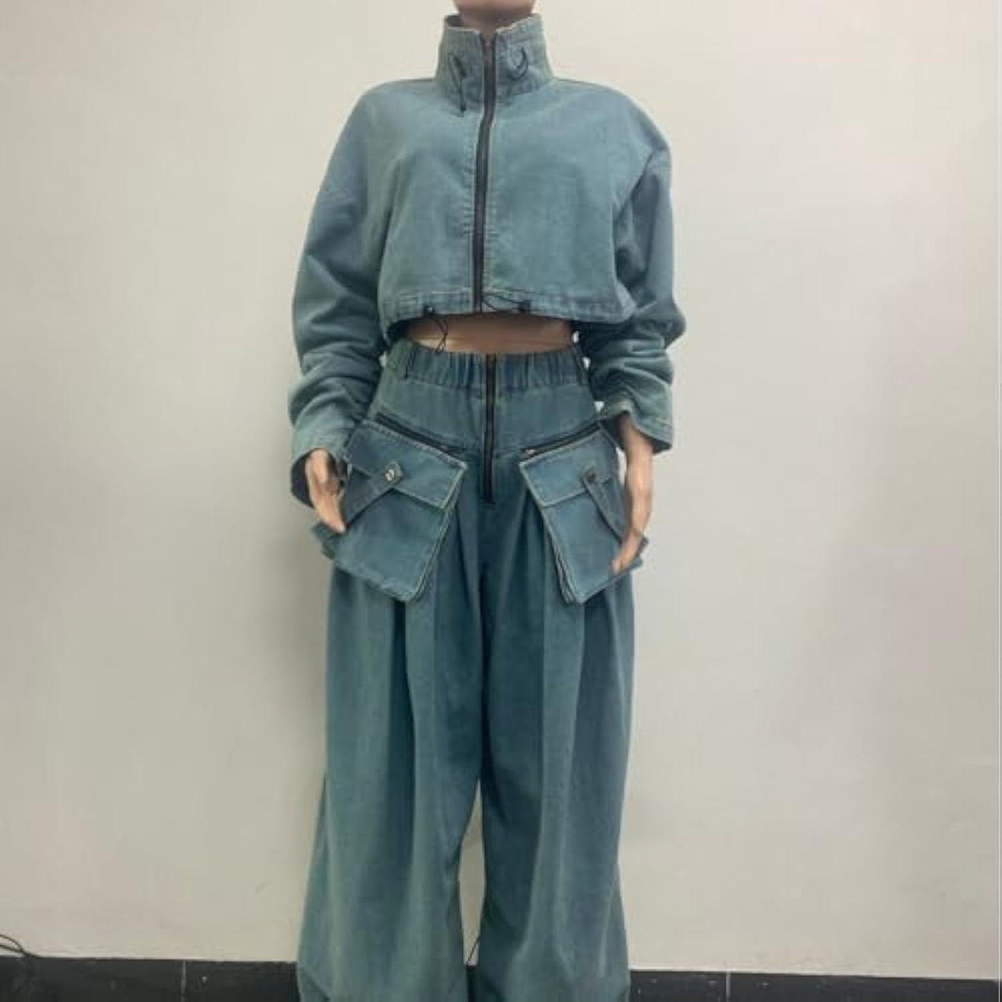 Vintage Denim Suit With Zipper Pocket Design