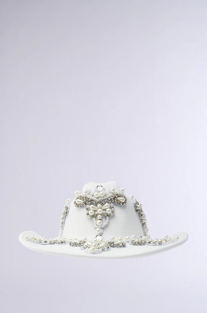 Statement Pearl Hat
