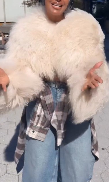 White Long Fur Short Thick