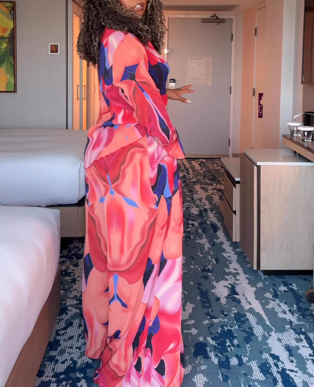 Loose ice silk colored top and pants two-piece set