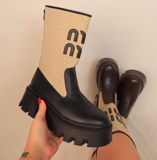 Color-blocked Ankle Boots With English Lettering