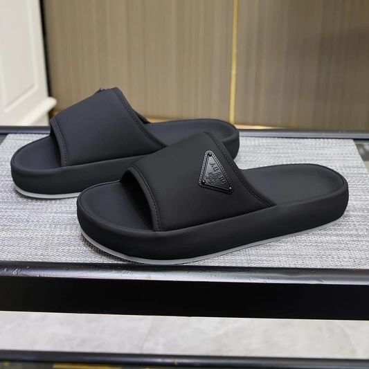 Rubber non-slip comfortable slipper