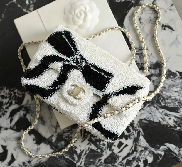 Bow Sequined Flap Bag