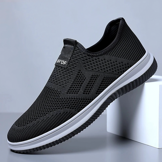 Solid color breathable soft sole sports
