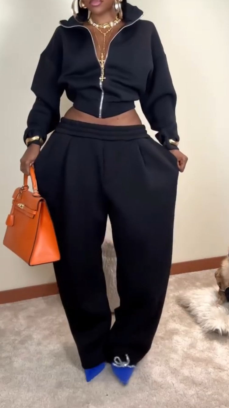 Loose Fit Sports Suit With A Fitted Waist