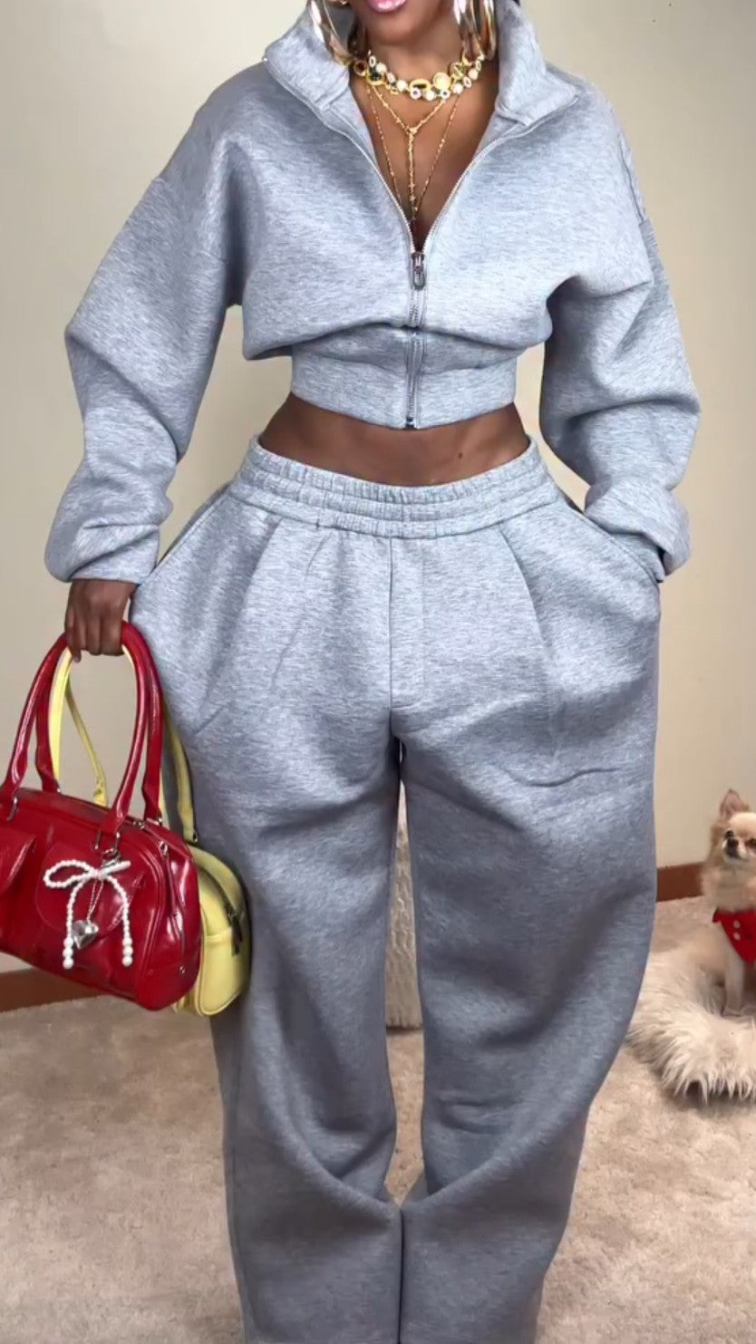 Loose Fit Sports Suit With A Fitted Waist