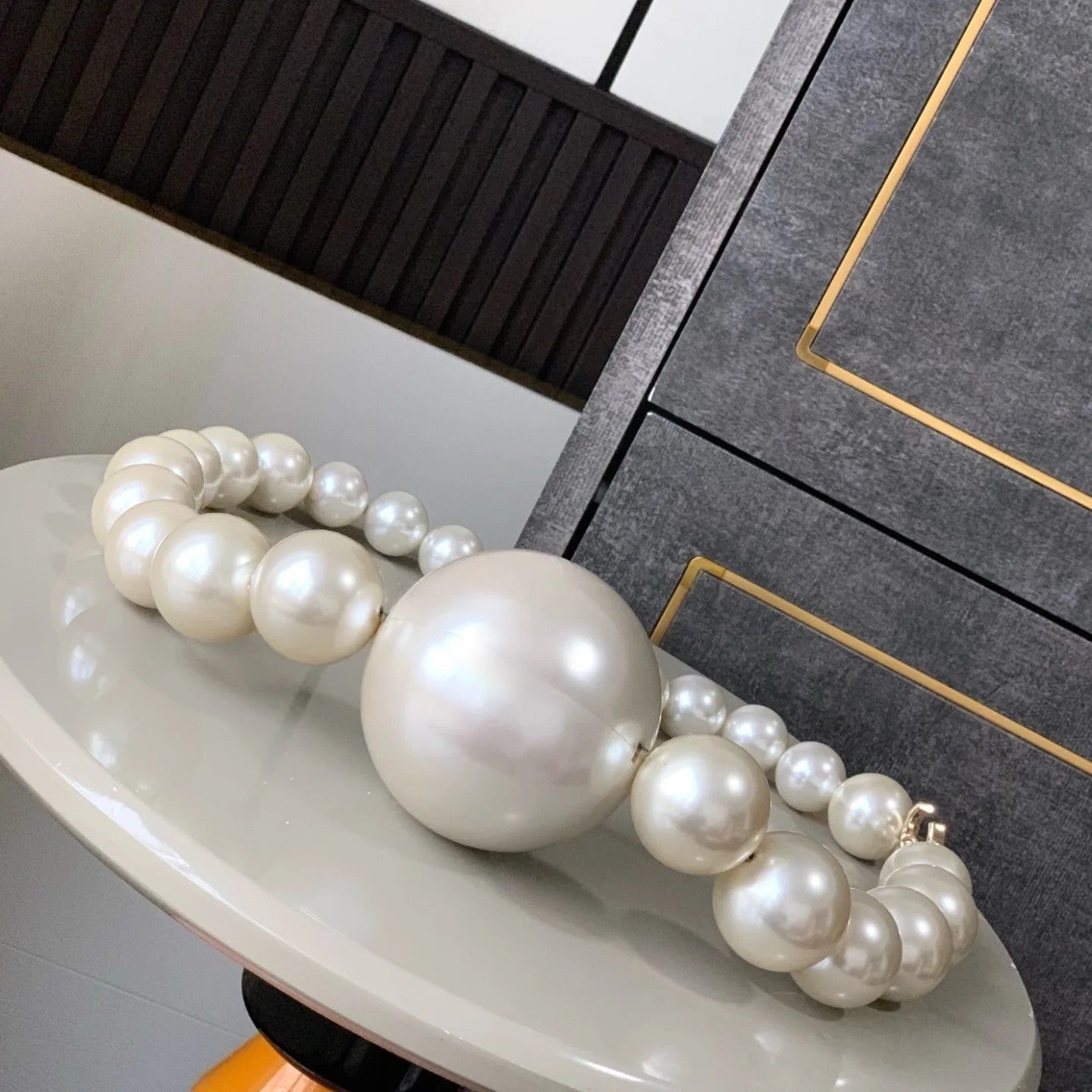 Pearl Necklace Minaudiere