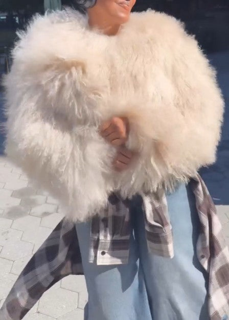 White Long Fur Short Thick