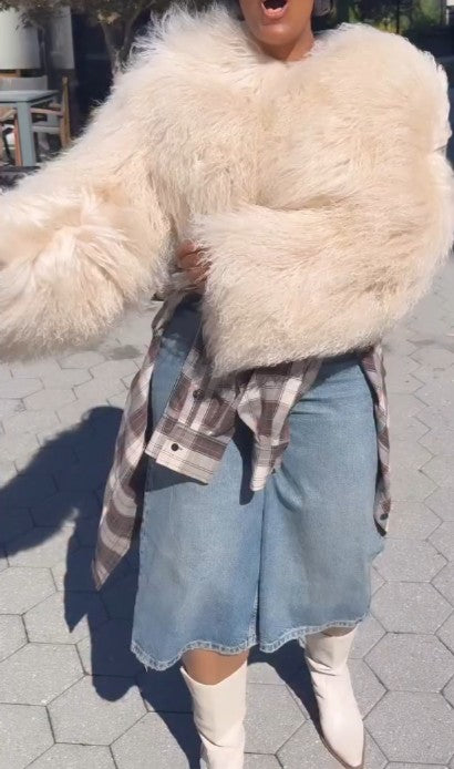 White Long Fur Short Thick