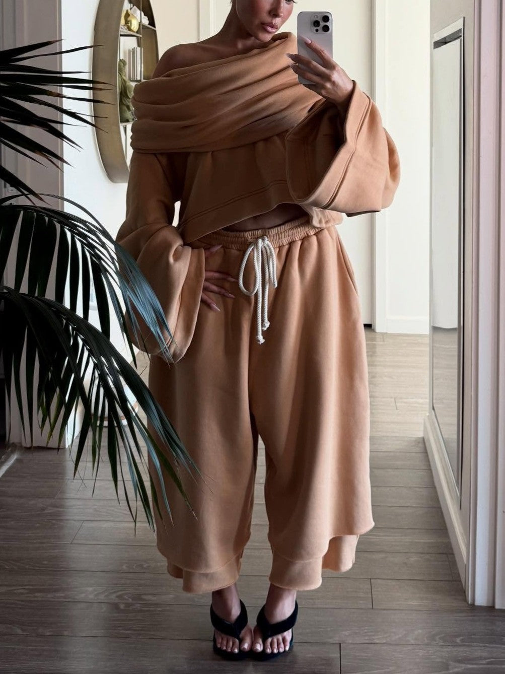 Solid Color Long-sleeved Suit