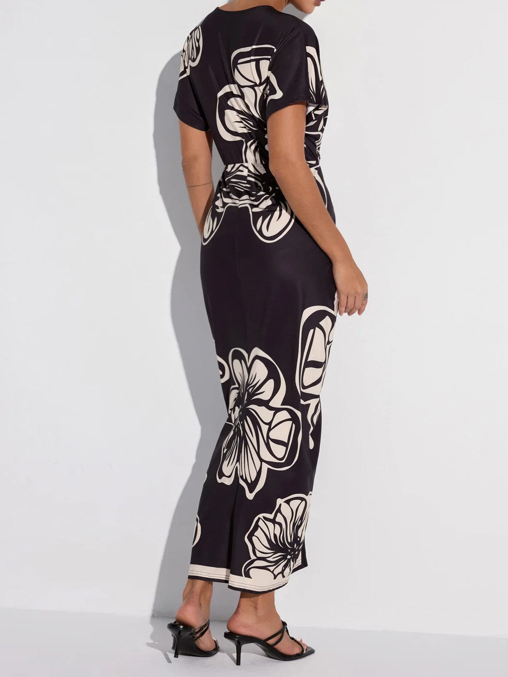 Floral Printed Ruched Deep V-Neck Midi Dress