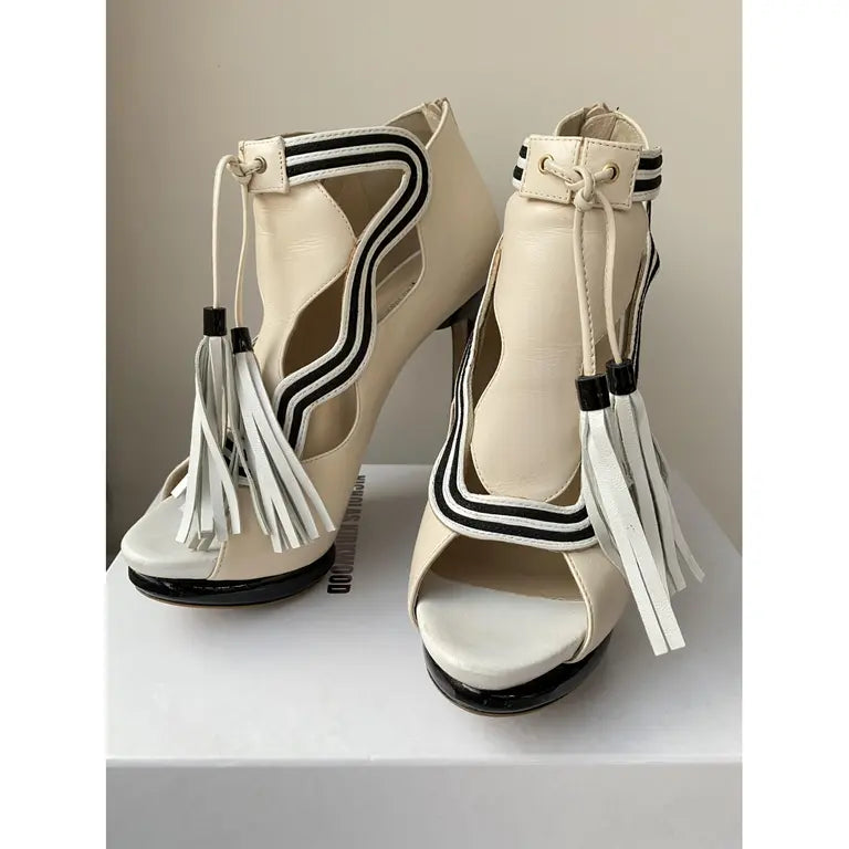 White Openwork Design High-heeled Shoes