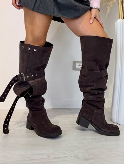Women’s Chic Boots